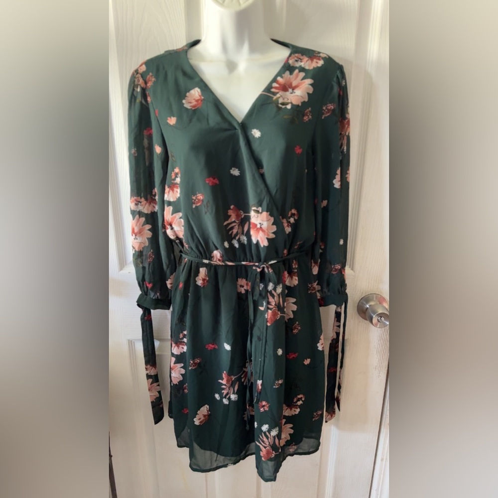 Green floral dress, short